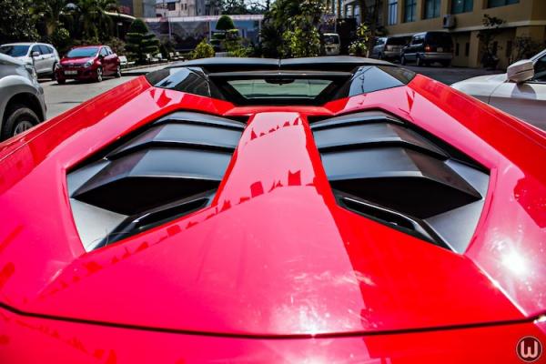 lamborghini aventador roadster 245 ty dai nao ha noi hinh 10 Bắt gặp Lamborghini Aventador Roadster tại Hà Nội