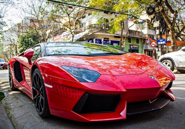 lamborghini aventador roadster 245 ty dai nao ha noi hinh 13 Bắt gặp Lamborghini Aventador Roadster tại Hà Nội